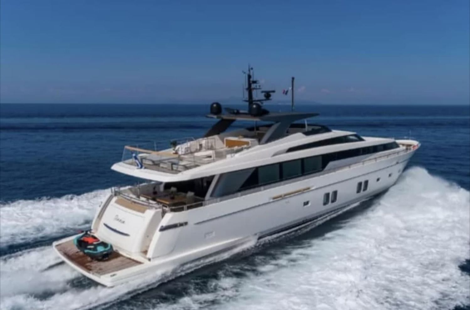 luxury yacht charter Greece, luxury yacht charter Athens